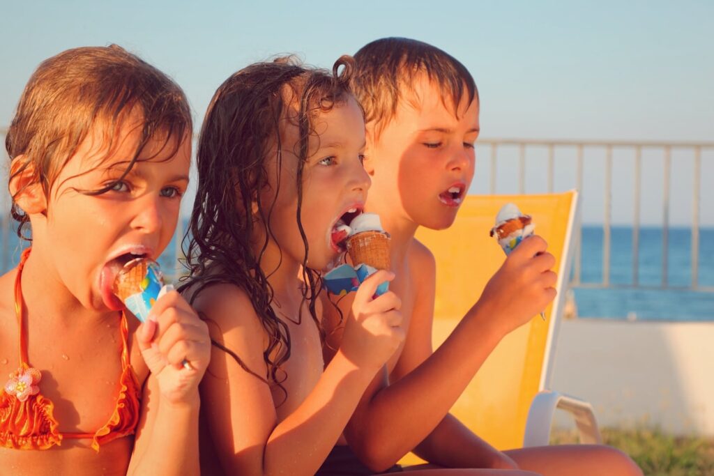 Home 28 Wakaw Lake icecream kids