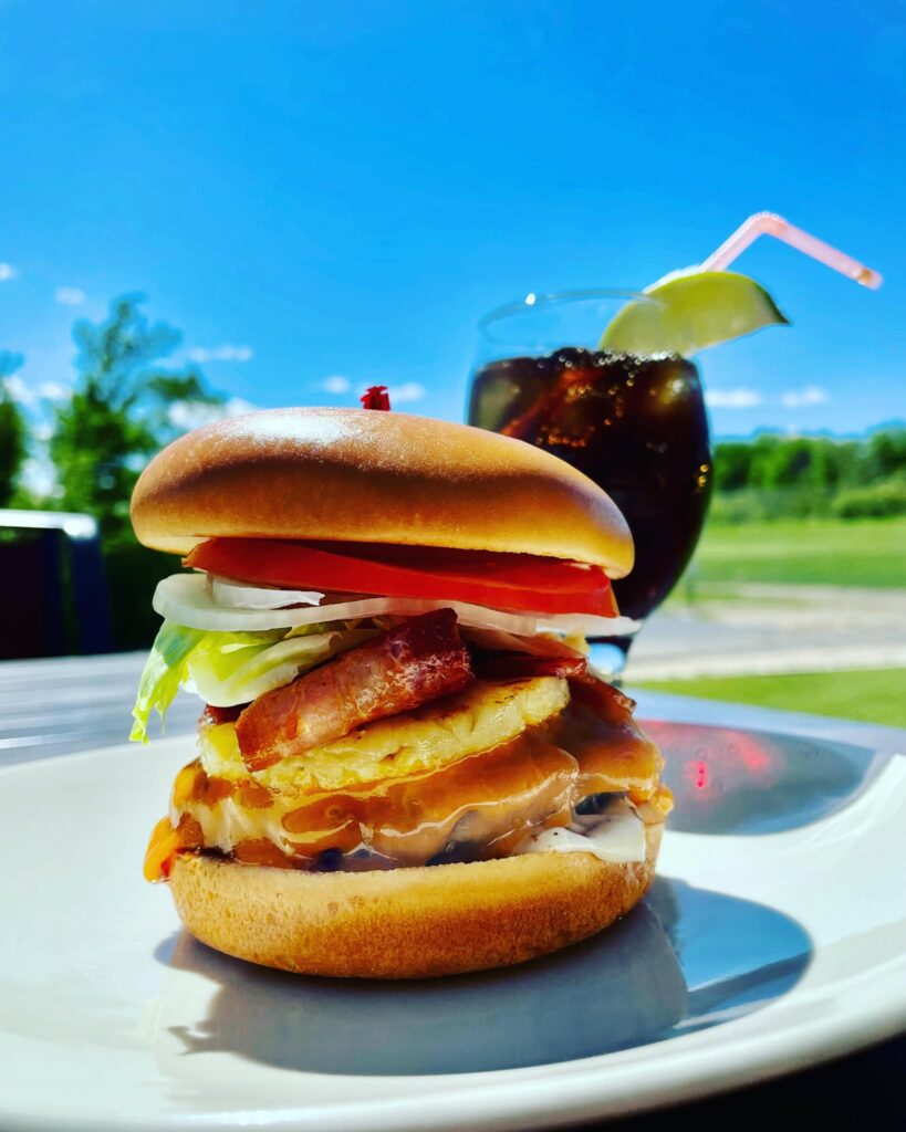 burgeranddrink crooked club 1