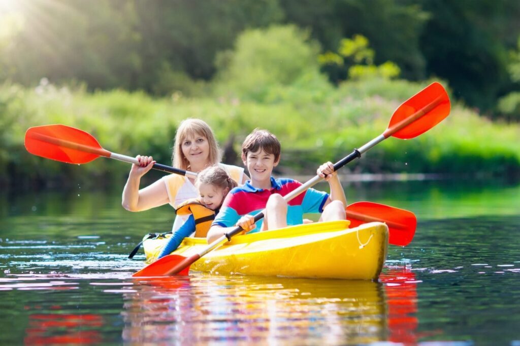 family kayak min scaled e1587757415587